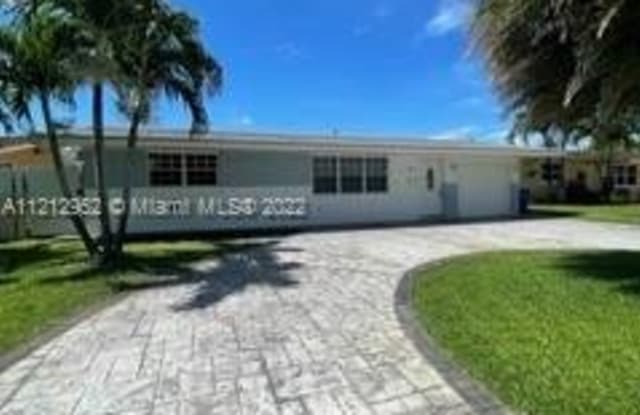 8870 NW 12th St - 8870 Northwest 12th Street, Pembroke Pines, FL 33024