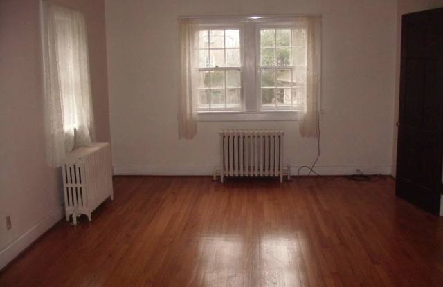 Photo of 2619 Jefferson Park Circle