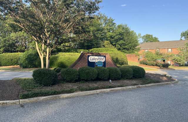 Photo of 148 East University Drive