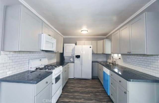 Photo of 3 Bedroom 2 Bathroom Home!