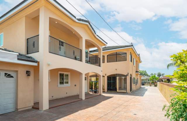 3848 Brookline Avenue