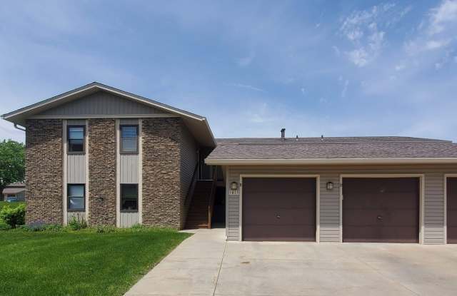 5815 Wilshire Court unit: D