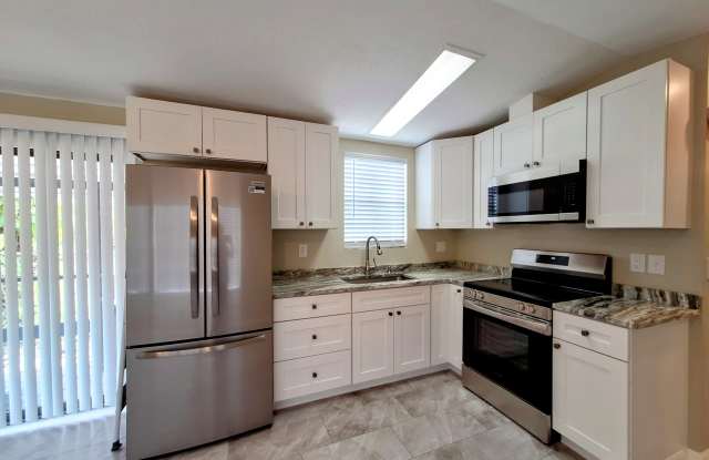 219 33rd Street West