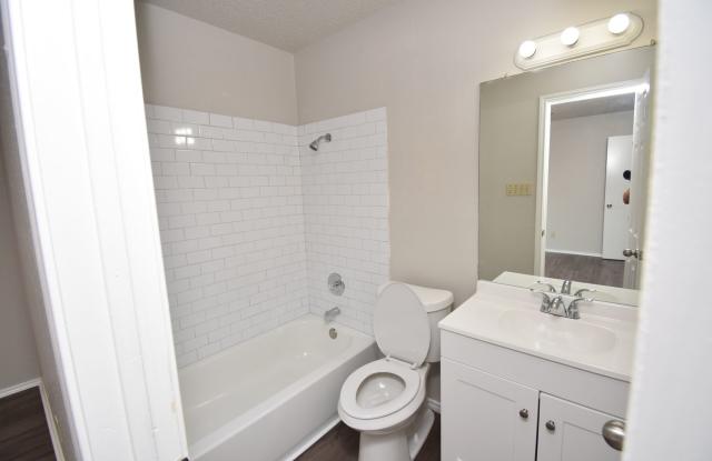 Photo of 3-2-1 Duplex Pflugerville