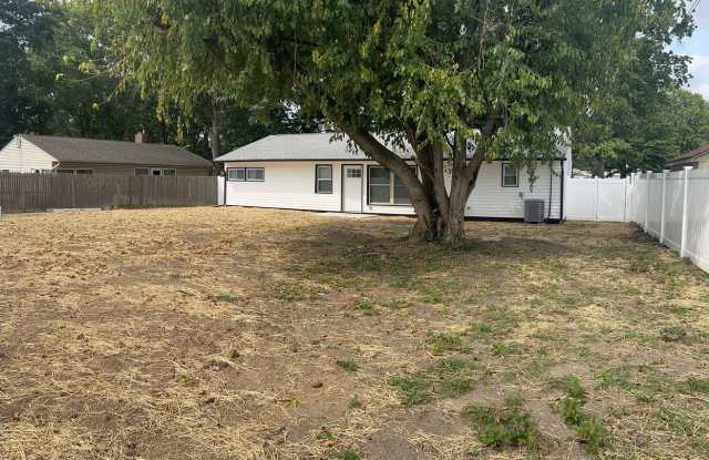 Beautiful brand new 4 bed 2 bath for Rent single home with large back yard in Levittown, PA