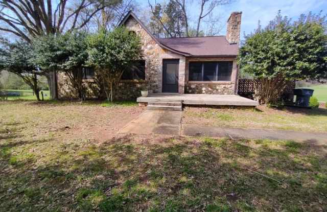 335 Burrage Road Northeast