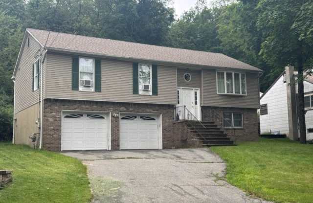 Photo of 50 Monhegan Ave