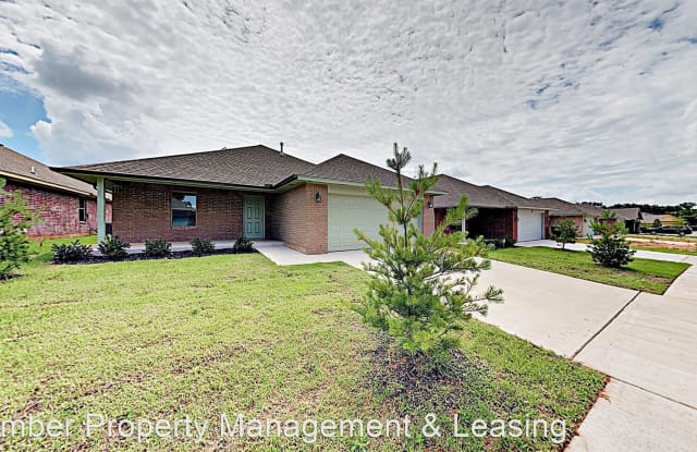 138 St. Charles Way - 138 Saint Charles Way, Midwest City, OK 73130