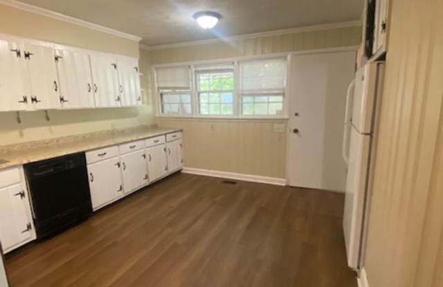 3227 Cliffdale ~ Murray Hill