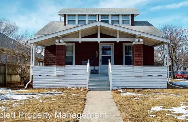 825 Duff Ave - 825 Duff Avenue, Ames, IA 50010