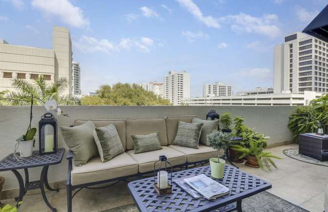 600 S Dixie Highway unit: 405