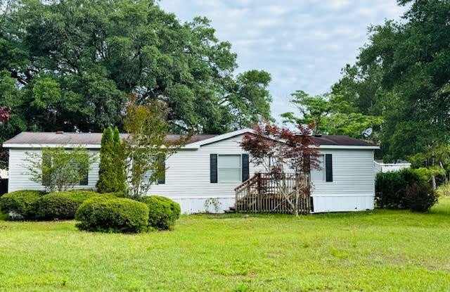 3670 Old Maco Road NE