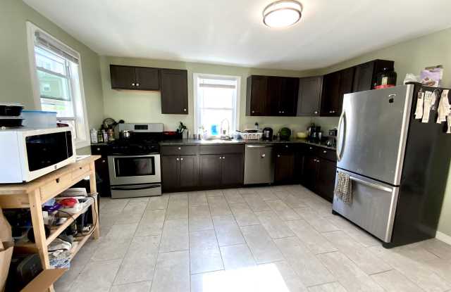 281 Williams Street - 1