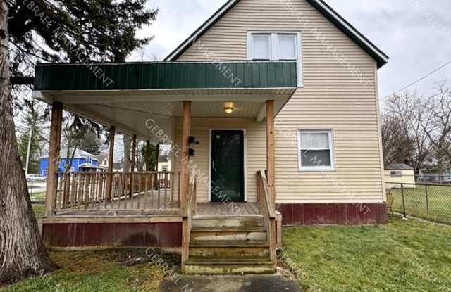 Photo of 1822 Lapeer Ave