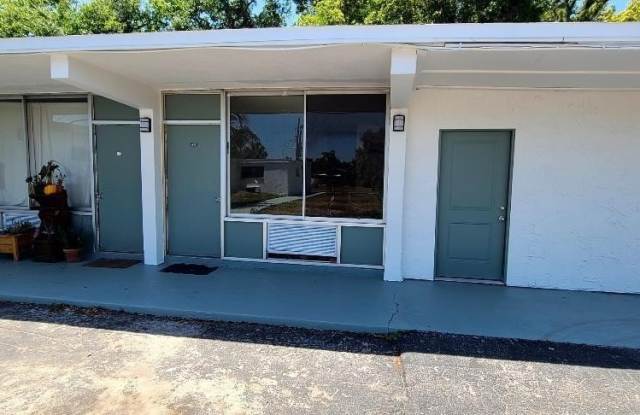 421 E KENNEDY BOULEVARD