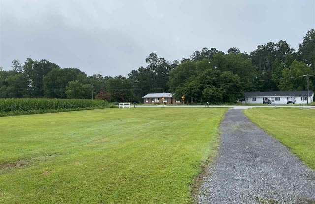 3123 Willow Creek Road