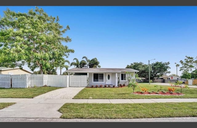 251 NE 51st St - 251 Northeast 51st Street, Oakland Park, FL 33334