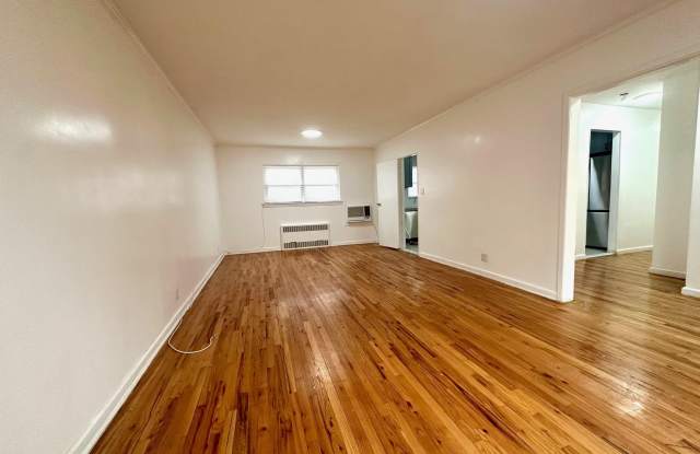 50-45 Fresh Meadow Ln