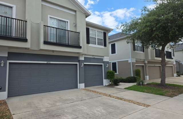 Three Bedroom Townhome at Carter Glen in Orlando