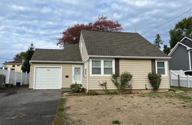 18 Camp Road - 18 Camp Road, East Massapequa, NY 11758