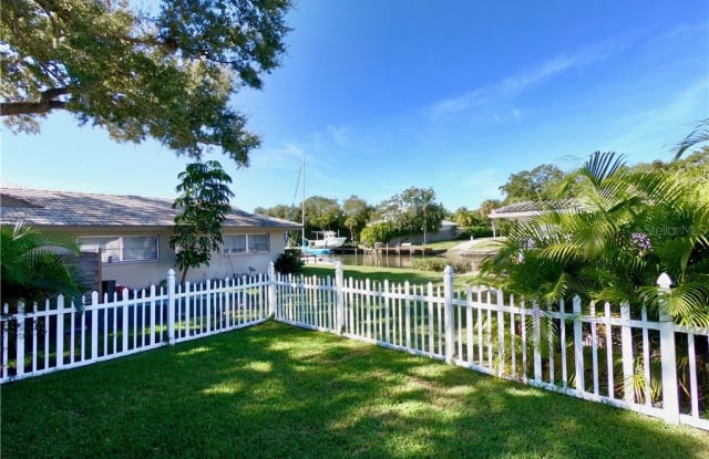 1875 SOUTHPOINTE DRIVE - 1875 Southpointe Drive, Sarasota County, FL 34231