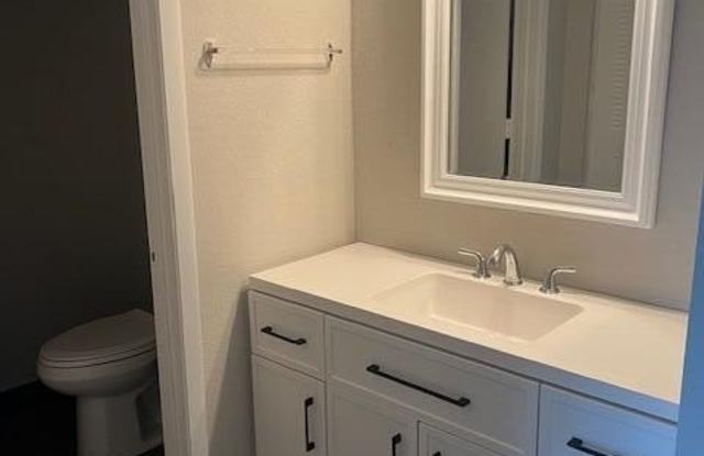 1512 SE Royal Green Circle