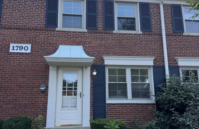 1790 Northwest Ct