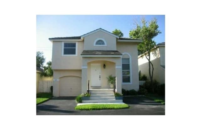 9861 NW 2 CT - 9861 Northwest 2nd Court, Plantation, FL 33324