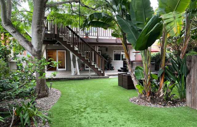 Stunning 3-Bedroom, 2-Bath Home with Ocean Views Less Than a Mile from the Beach in Redondo Beach!