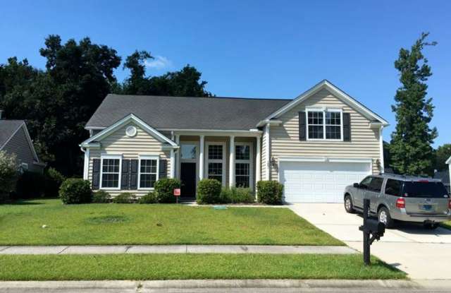 4 Bedroom 2 Bath House in Grand Oaks Plantation - West Ashley