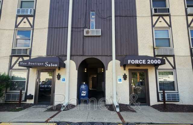 Photo of 4012 Dupont Cr