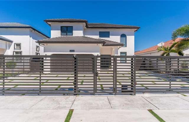 15817 SW 138th Ter