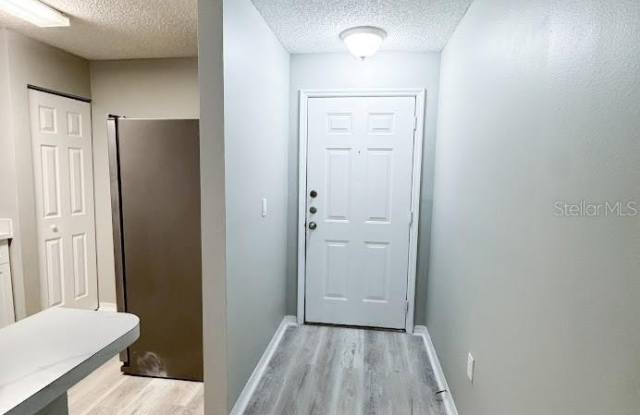 1919 SUMMER CLUB DRIVE