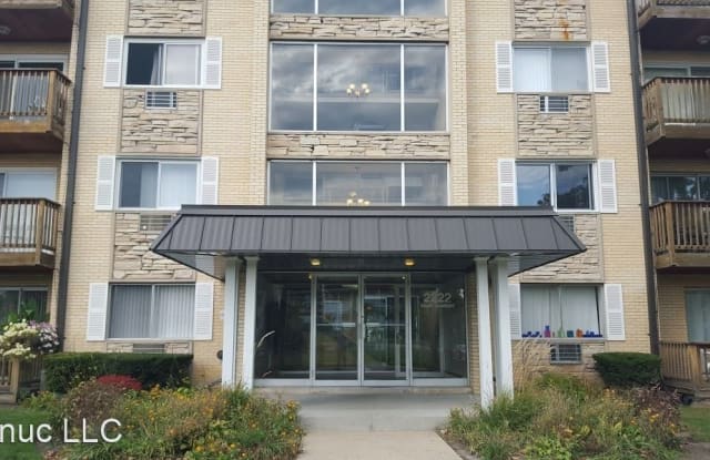 2222 S Goebbert Rd UNIT 357 - 2222 South Goebbert Road, Arlington Heights, IL 60005