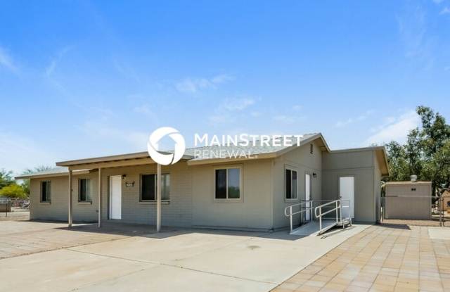 7400 West Calle Medina