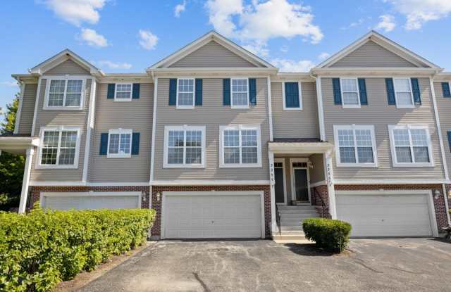 2255 HUDSON Circle