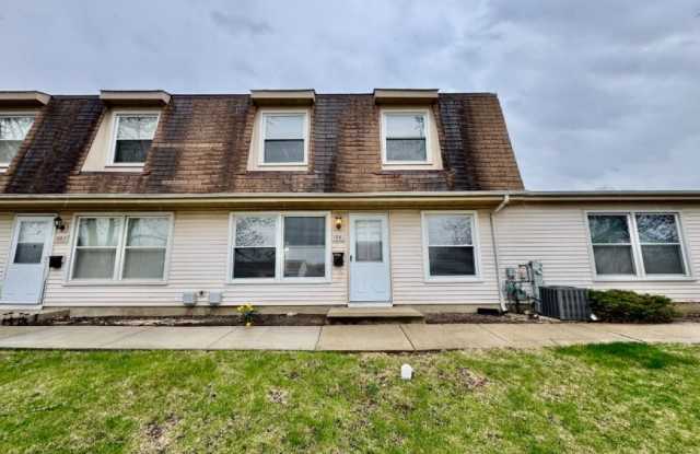 1681 Queensbury Circle