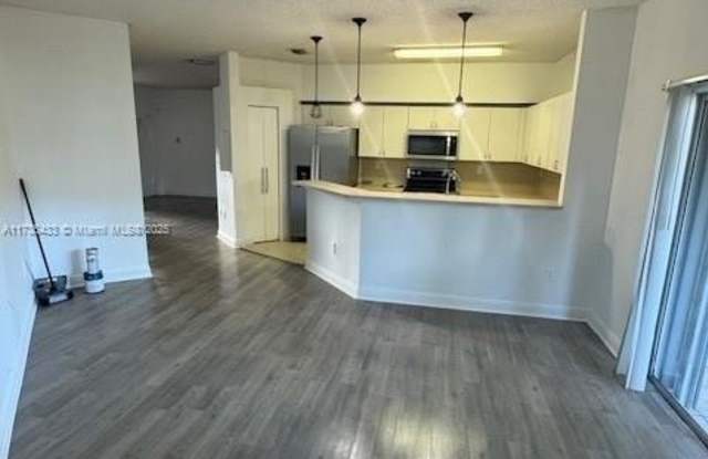 2215 SE 23rd Ter