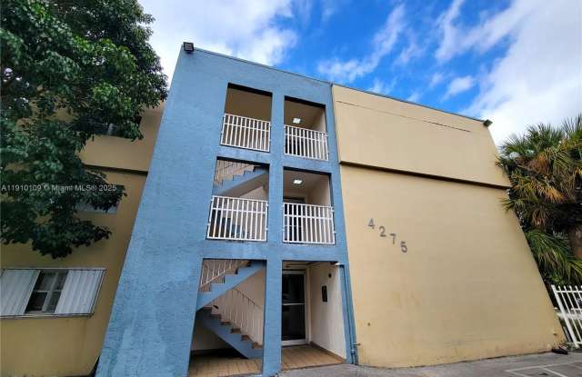 Photo of 4275 NW South Tamiami Canal Dr