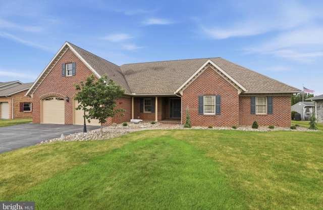 321 SUELINN DRIVE