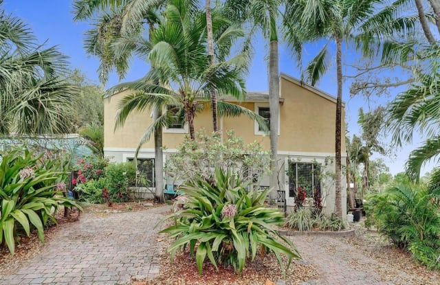 305 SW 11th Ct - 305 Southwest 11th Court, Fort Lauderdale, FL 33315