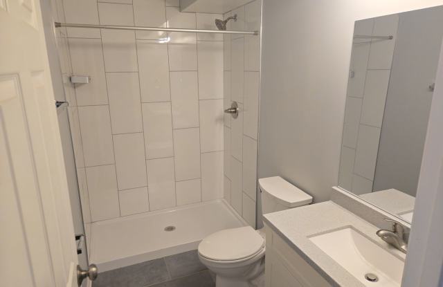 Photo of 38 w 65th