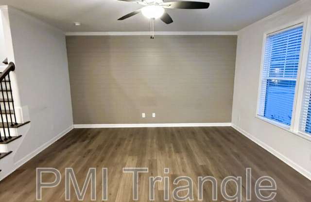 156 Etteinne Garden Ln