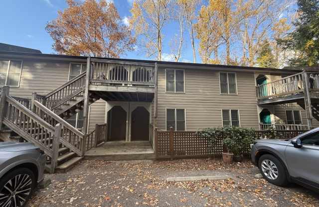 Photo of 3021 Medlin Drive unit: E