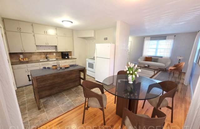 SPACIOUS TWO BEDROOM ONE BATH DUPLEX!! GREAT AMENITIES, LOCATION, AND PRICE!