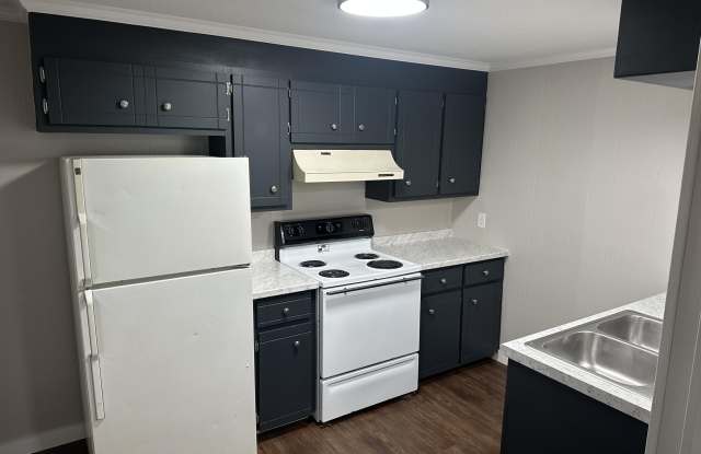 Photo of 116 Bayberry Street unit: 5