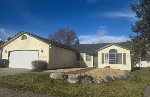 Photo of Charming 3 Bed / 2 Bath Single-Level Home in CDA – Available Now!