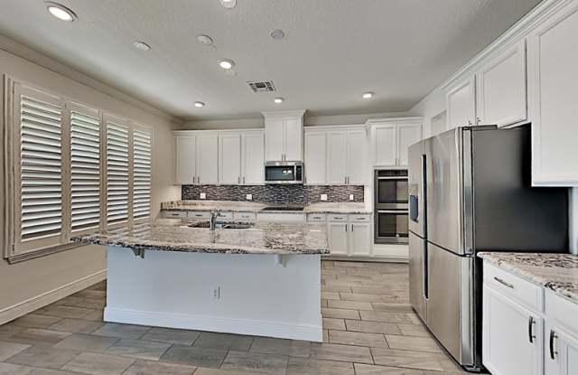 8931 Lookout Pointe Dr