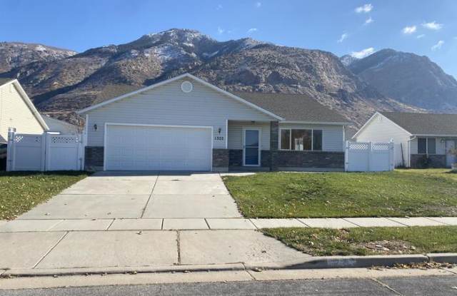 1322 North Monroe Boulevard - 1322 North Monroe Boulevard, Ogden, UT 84404