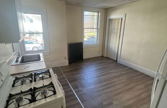Studio Apartment for Rent – Utilities Included!